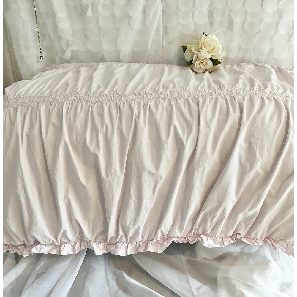 Simply Shabby Chic Full /Twin Comforter Ruffled Edges Pink 73 X 90” *Cleaned* - Picture 5 of 9